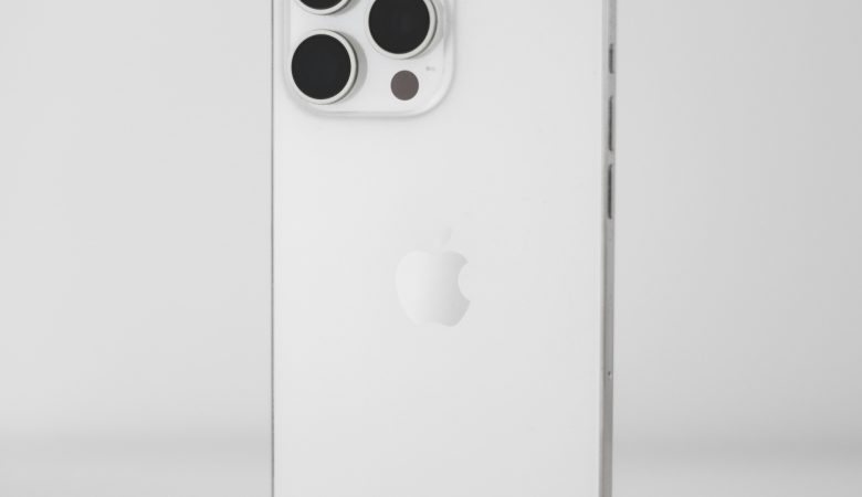 Découvrez l'iPhone 12 pro max : un smartphone d'exception au format XXL