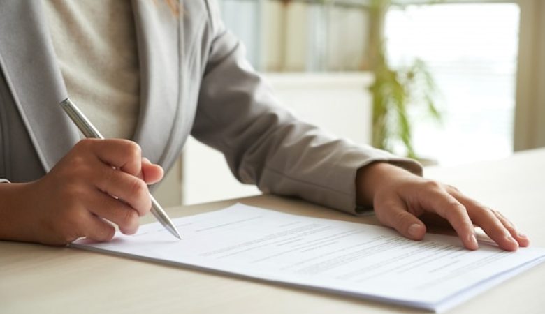 Assurance professionnelle en ligne : avantages pour les PME et startups