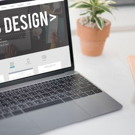 Assurance professionnelle en ligne : avantages pour les PME et startups